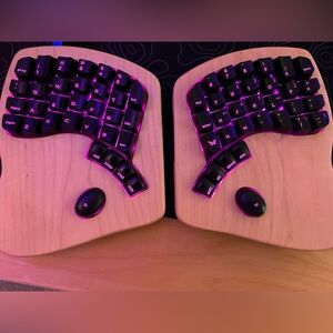 Keyboardio Model 01-Q